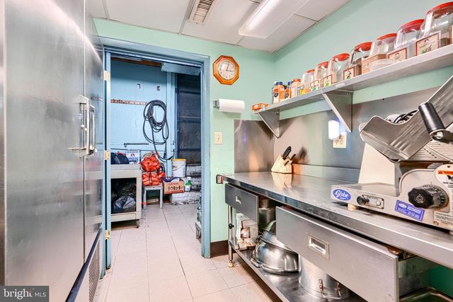 410 W REDWOOD ST, Baltimore, MD 21201
