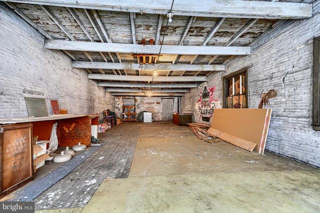 410 W REDWOOD ST, Baltimore, MD 21201