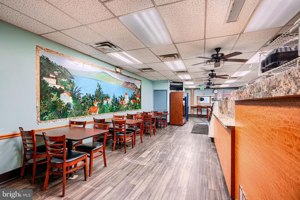 Image 11 of property listing at 410 W REDWOOD ST, Baltimore, MD 21201