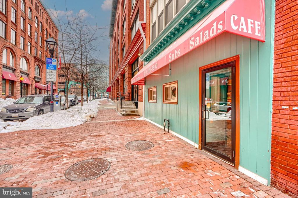 Image 2 of property listing at 410 W REDWOOD ST, Baltimore, MD 21201