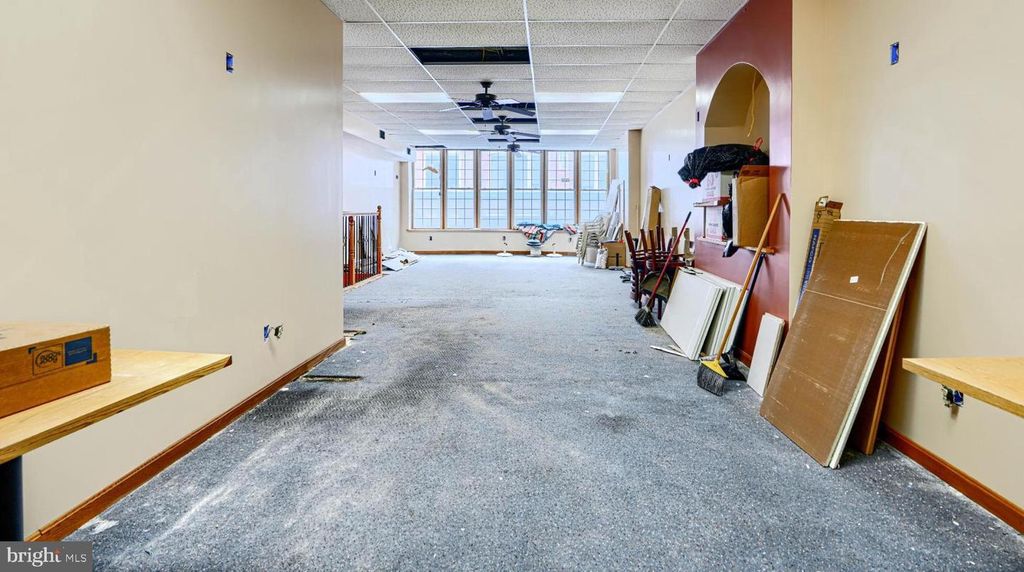 Image 33 of property listing at 410 W REDWOOD ST, Baltimore, MD 21201