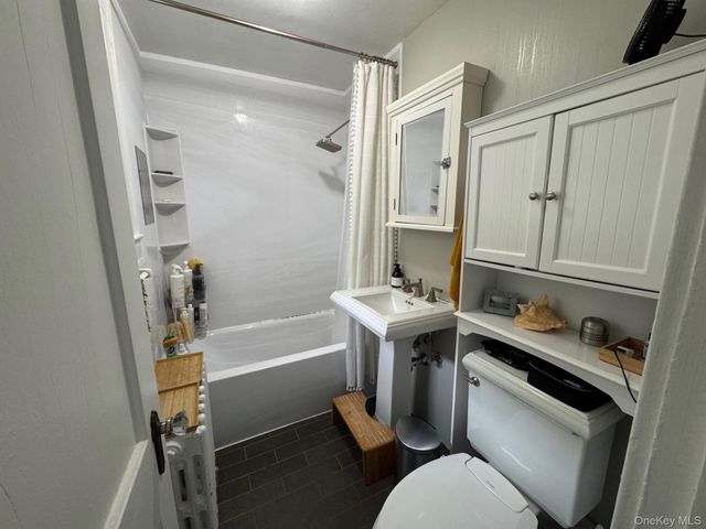 86 E Sunnyside Lane, Irvington, NY 10533