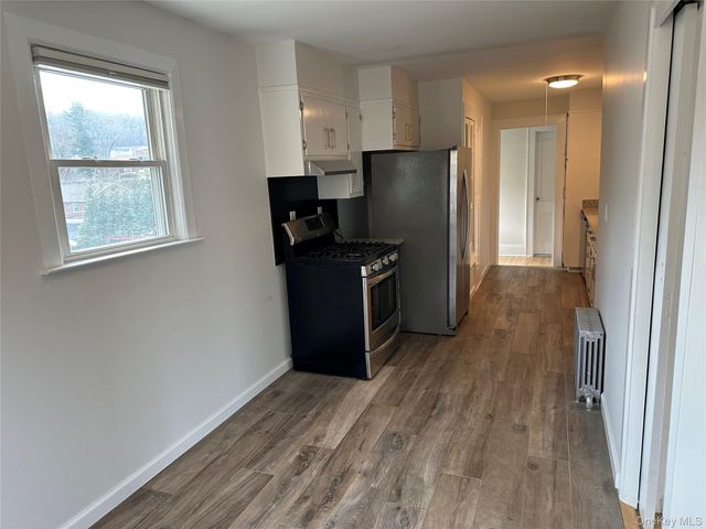 86 E Sunnyside Lane, Irvington, NY 10533