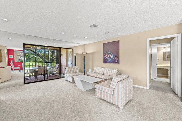 3 Stratford Drive E B, Boynton Beach, FL 33436