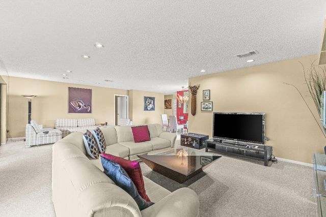 3 Stratford Drive E B, Boynton Beach, FL 33436