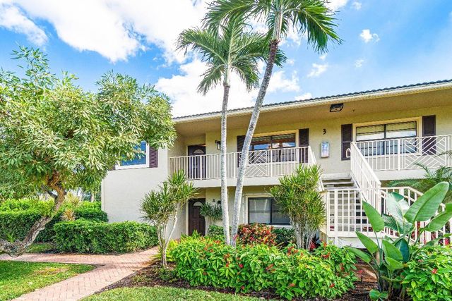 3 Stratford Drive E B, Boynton Beach, FL 33436