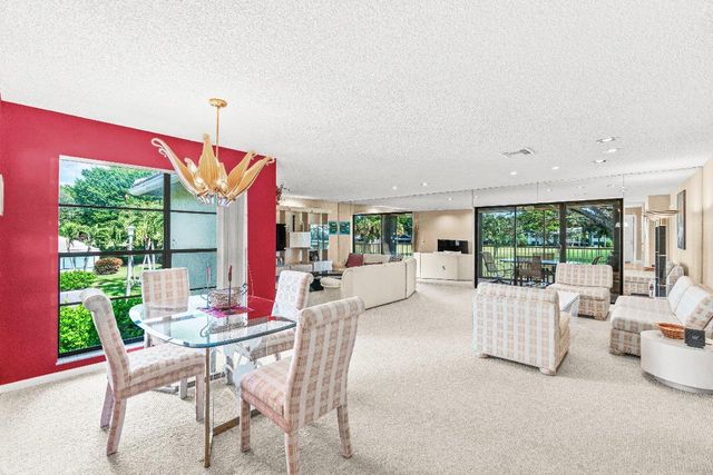 3 Stratford Drive E B, Boynton Beach, FL 33436