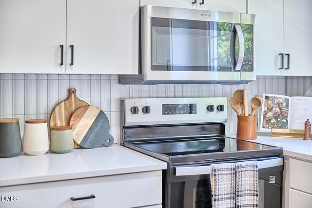 2613 Mcneil Street E, Raleigh, NC 27608