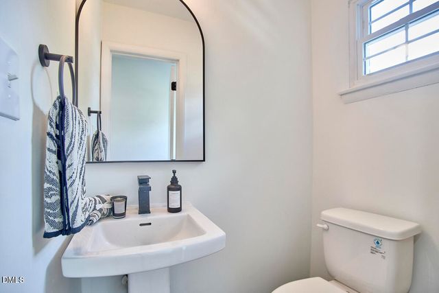 2613 Mcneil Street E, Raleigh, NC 27608