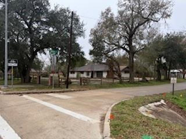 229 University Drive, Prairie View, TX 77445