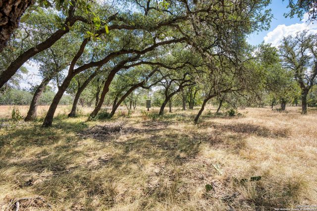 261 Watering Hole Trail, Bandera, TX 78003