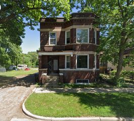 324 E 68th Street, Chicago, IL 60619