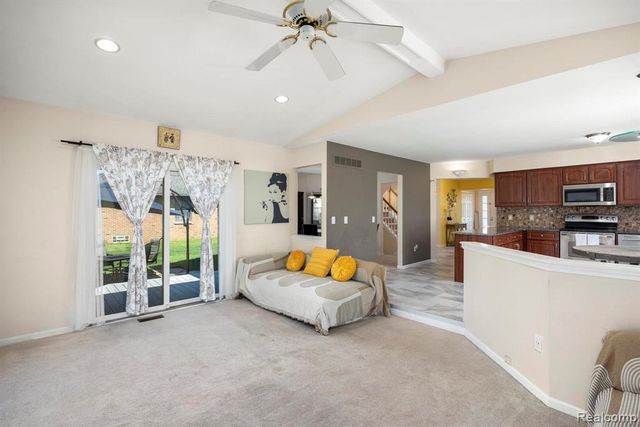 34509 Heartsworth Lane, Sterling Heights, MI 48312