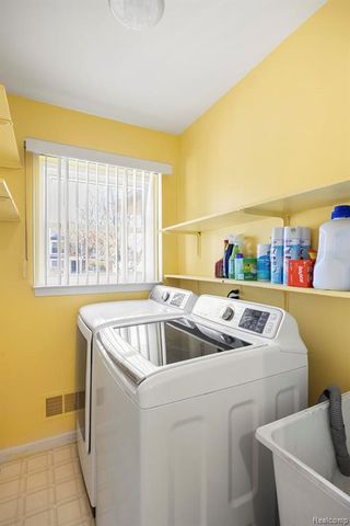 34509 Heartsworth Lane, Sterling Heights, MI 48312