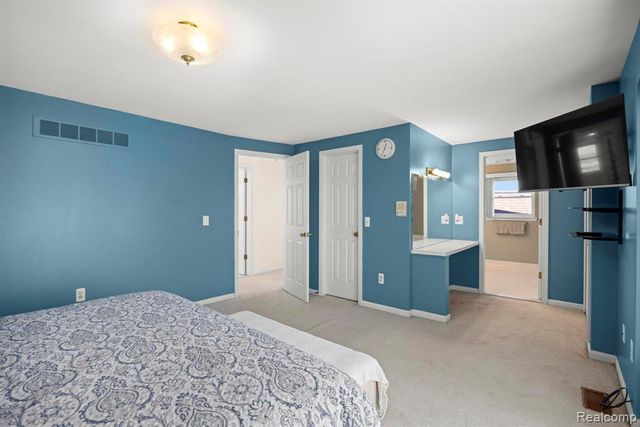 34509 Heartsworth Lane, Sterling Heights, MI 48312