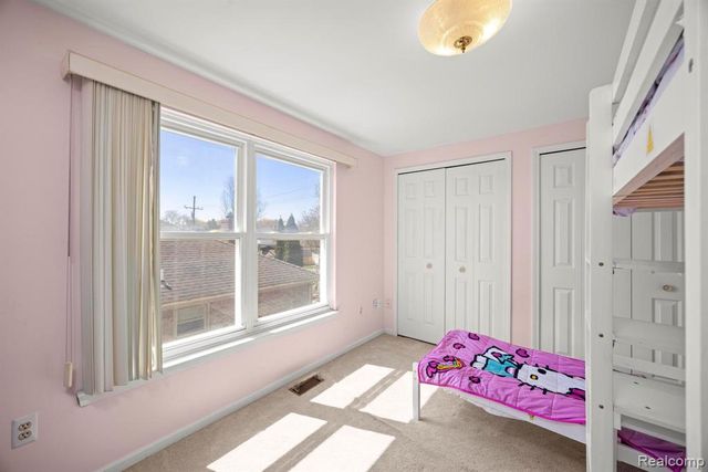 34509 Heartsworth Lane, Sterling Heights, MI 48312