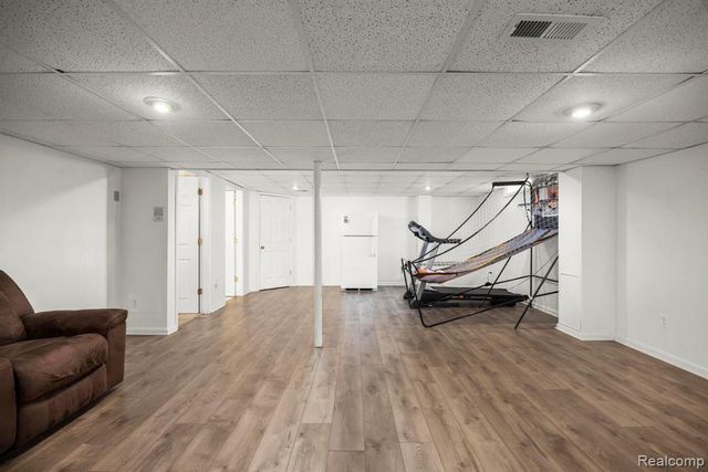 34509 Heartsworth Lane, Sterling Heights, MI 48312