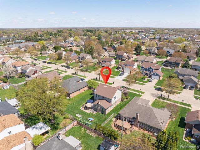 34509 Heartsworth Lane, Sterling Heights, MI 48312