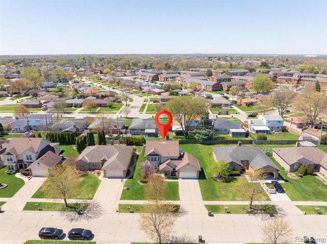 34509 Heartsworth Lane, Sterling Heights, MI 48312