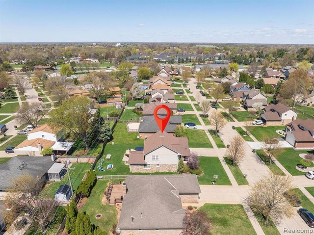 34509 Heartsworth Lane, Sterling Heights, MI 48312