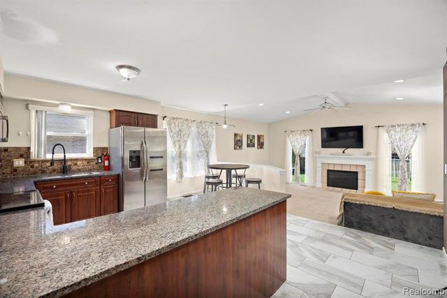 34509 Heartsworth Lane, Sterling Heights, MI 48312