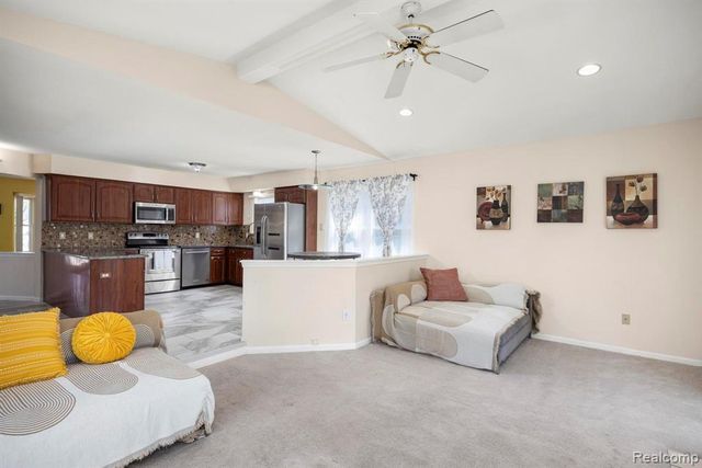 34509 Heartsworth Lane, Sterling Heights, MI 48312