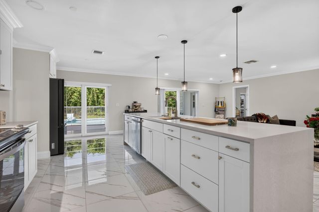 2400 NW 105TH Terrace, Coral Springs, FL 33065