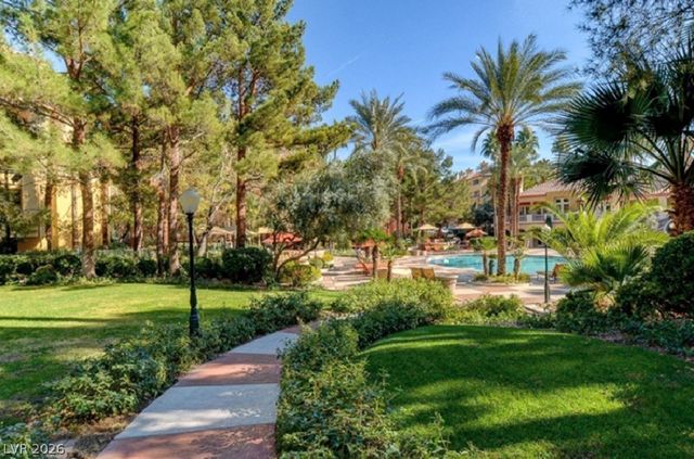 260 East Flamingo Road 308, Las Vegas, NV 89169