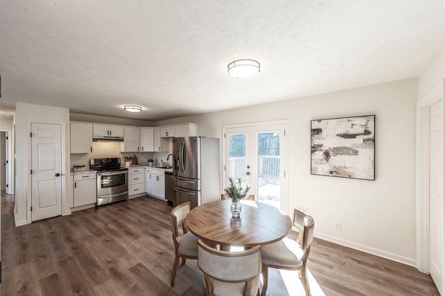 1218 Locust St, Westmoreland, TN 37186