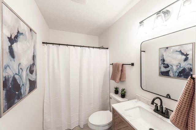 1218 Locust St, Westmoreland, TN 37186