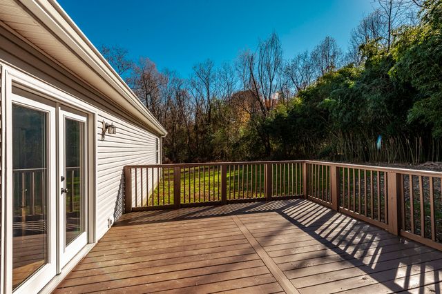 1218 Locust St, Westmoreland, TN 37186