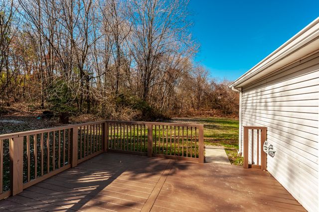 1218 Locust St, Westmoreland, TN 37186