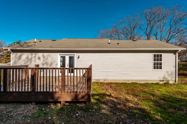 1218 Locust St, Westmoreland, TN 37186