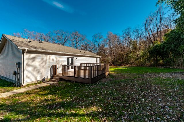 1218 Locust St, Westmoreland, TN 37186