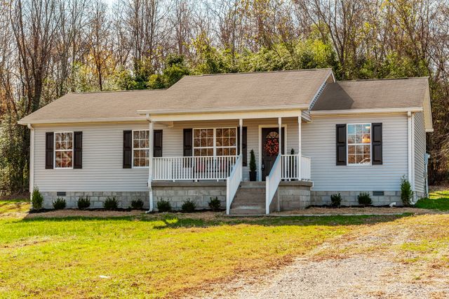 1218 Locust St, Westmoreland, TN 37186