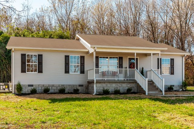 1218 Locust St, Westmoreland, TN 37186