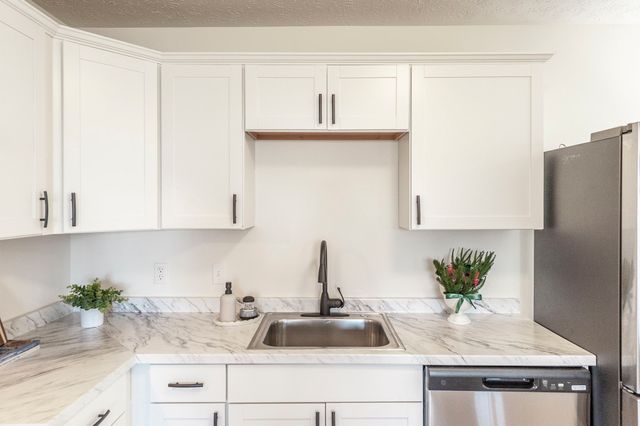 1218 Locust St, Westmoreland, TN 37186