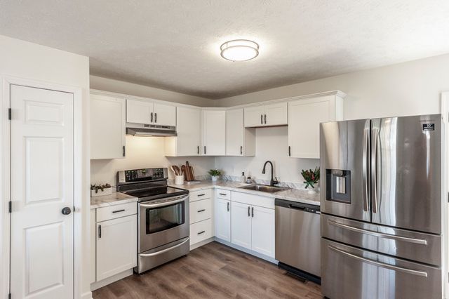 1218 Locust St, Westmoreland, TN 37186