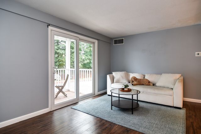 42 Silver Hill Lane 5, Natick, MA 01760