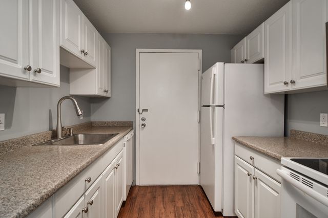 42 Silver Hill Lane 5, Natick, MA 01760