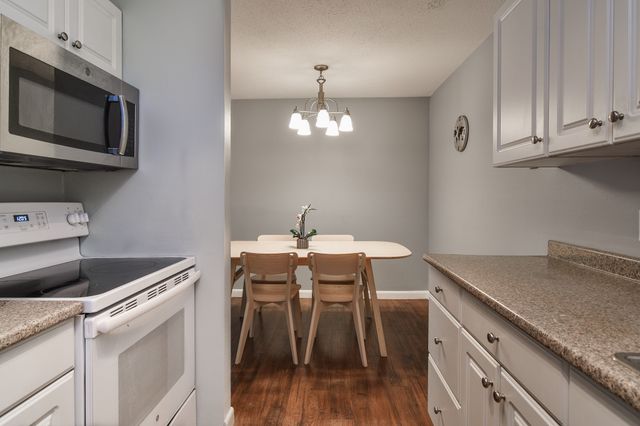 42 Silver Hill Lane 5, Natick, MA 01760