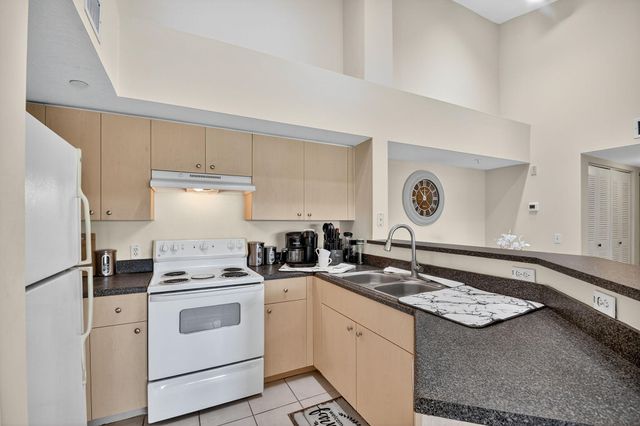 4180 San Marino Boulevard 304, West Palm Beach, FL 33409