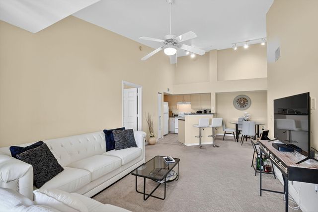 4180 San Marino Boulevard 304, West Palm Beach, FL 33409