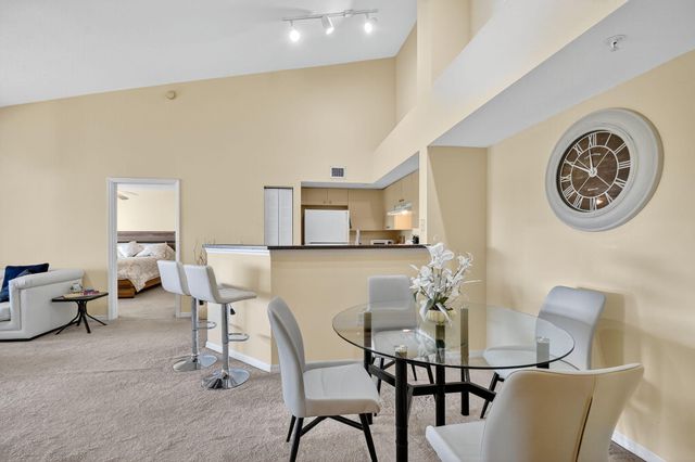 4180 San Marino Boulevard 304, West Palm Beach, FL 33409