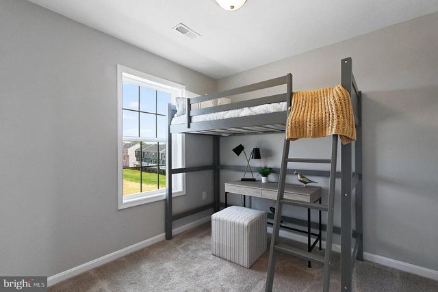 326 AVON DR, Red Lion, PA 17356