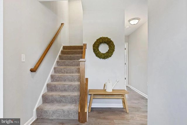 326 AVON DR, Red Lion, PA 17356