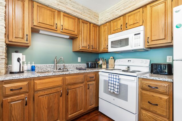 57200 E Hwy. 125 3641-2-3, Monkey Island, OK 74331