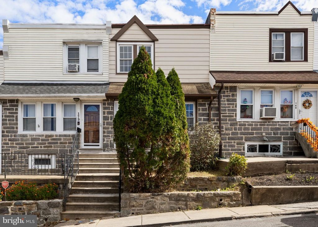 171 N CAROL BLVD, Upper Darby, PA 19082