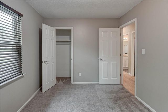 1612 N Ponca Drive, Independence, MO 64058