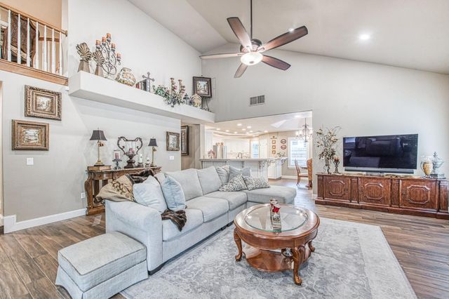 3509 W Menlo Avenue, Fresno, CA 93711